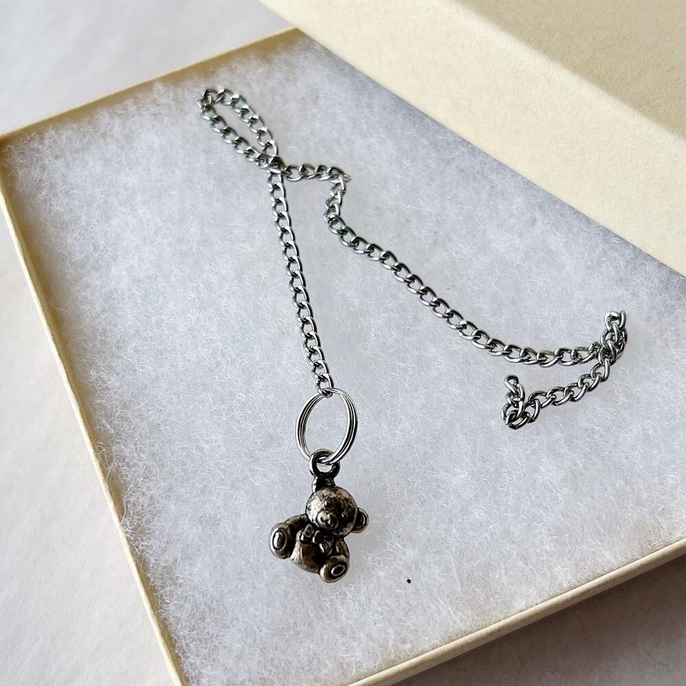 Silver Teddy Bear Charm on a Chain 7 Inches - Tarnished